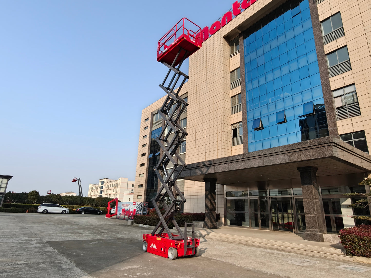XE-W Series Electric Self-Propelled Scissor Lift