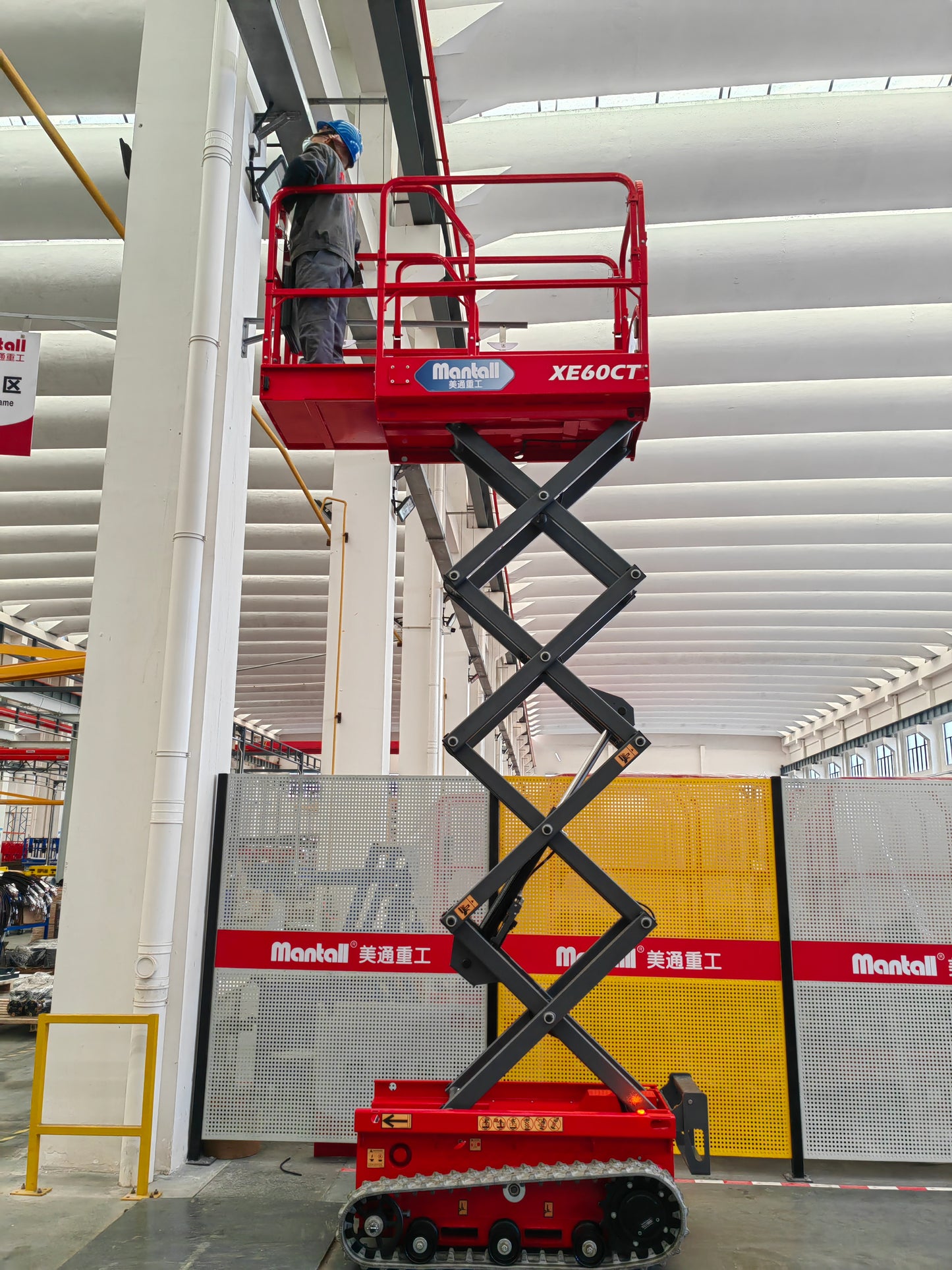 XE-CT Series Crawler Type Scissor Lift