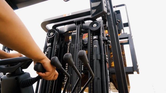 [SALE] EFL253S - 2.5 Tonne *Superior* Heavy-Duty Counterbalance Forklift (Lithium)